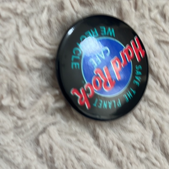 Hard Rock Cafe Save The Planet We Recycle Button Pin - Picture 12 of 13